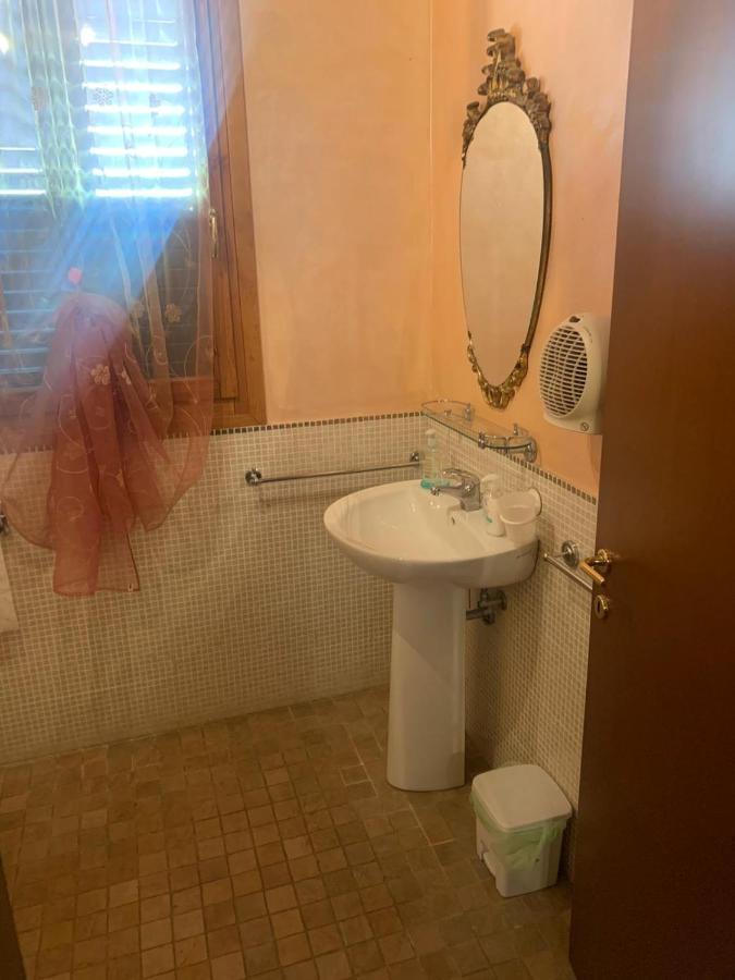 B&B Dal Fiocinino Comacchio Exterior foto